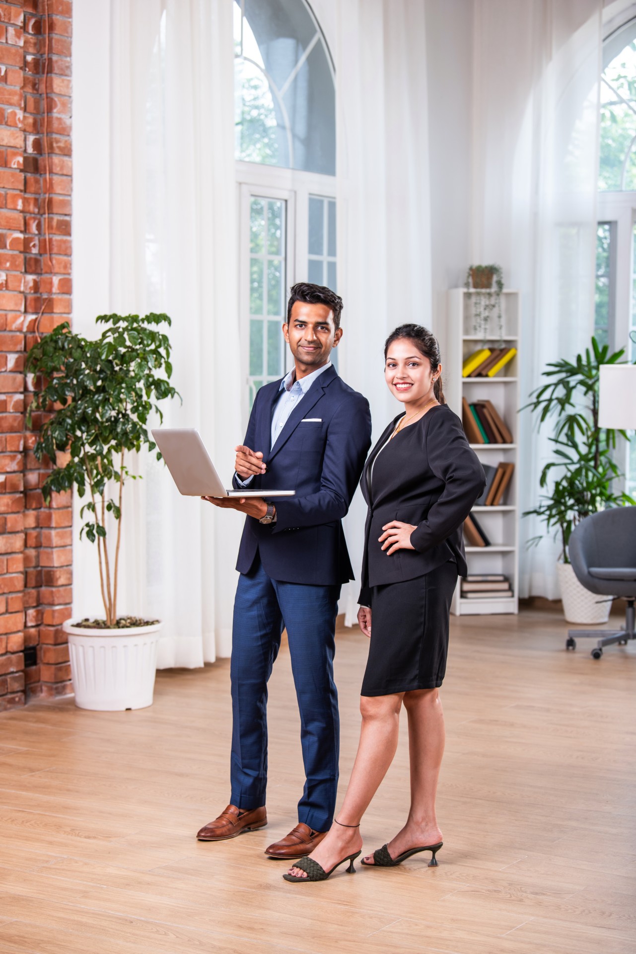 indian-asian-corporate-people-or-colleagues-discus-2025-01-16-12-27-08-utc